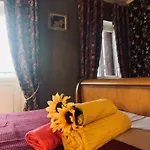 La Babayaga Bed & Breakfast Capestang
