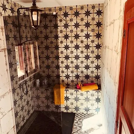 B&B La Babayaga 카페스탕